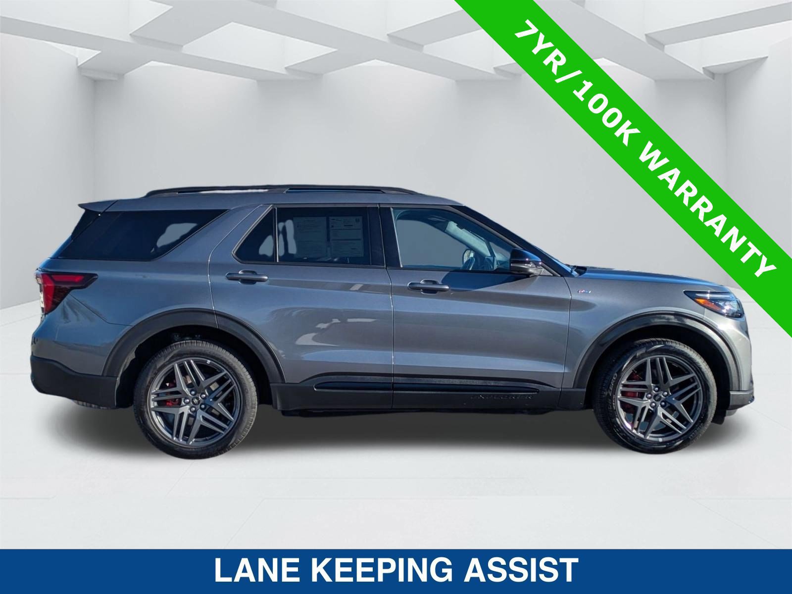 Certified 2025 Ford Explorer ST-Line w/ ST-Line Street Pack image 5