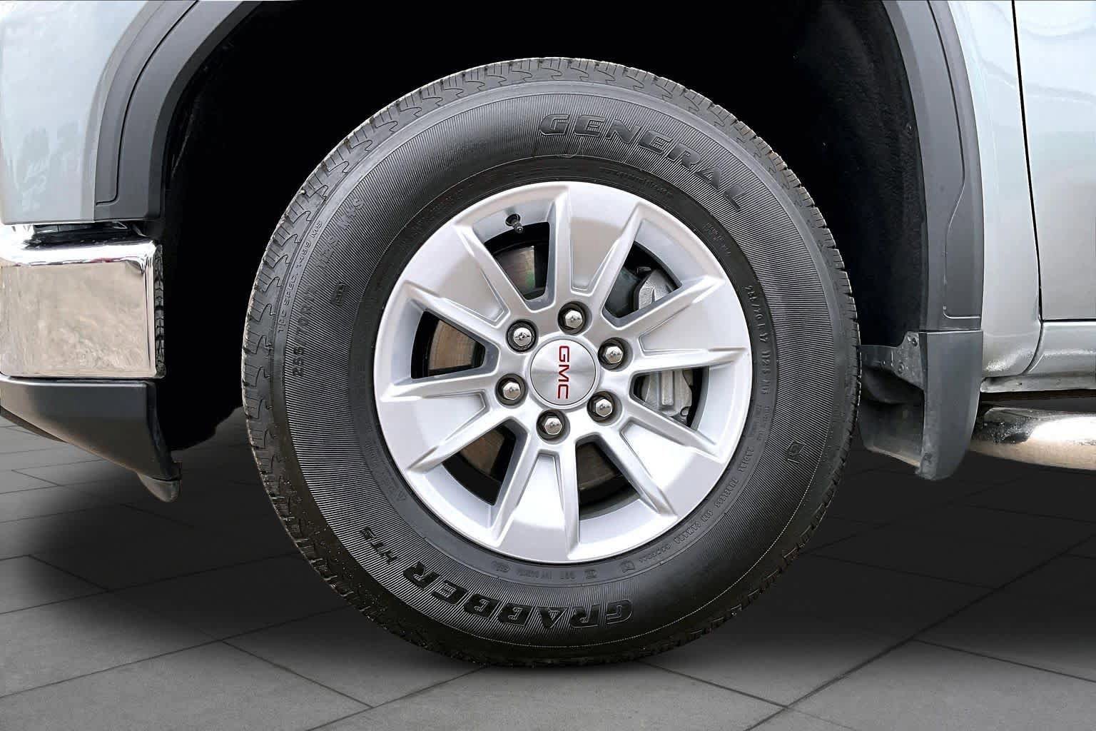 Used 2025 GMC Sierra 1500 Pro w/ Pro Value Package RWD image 14