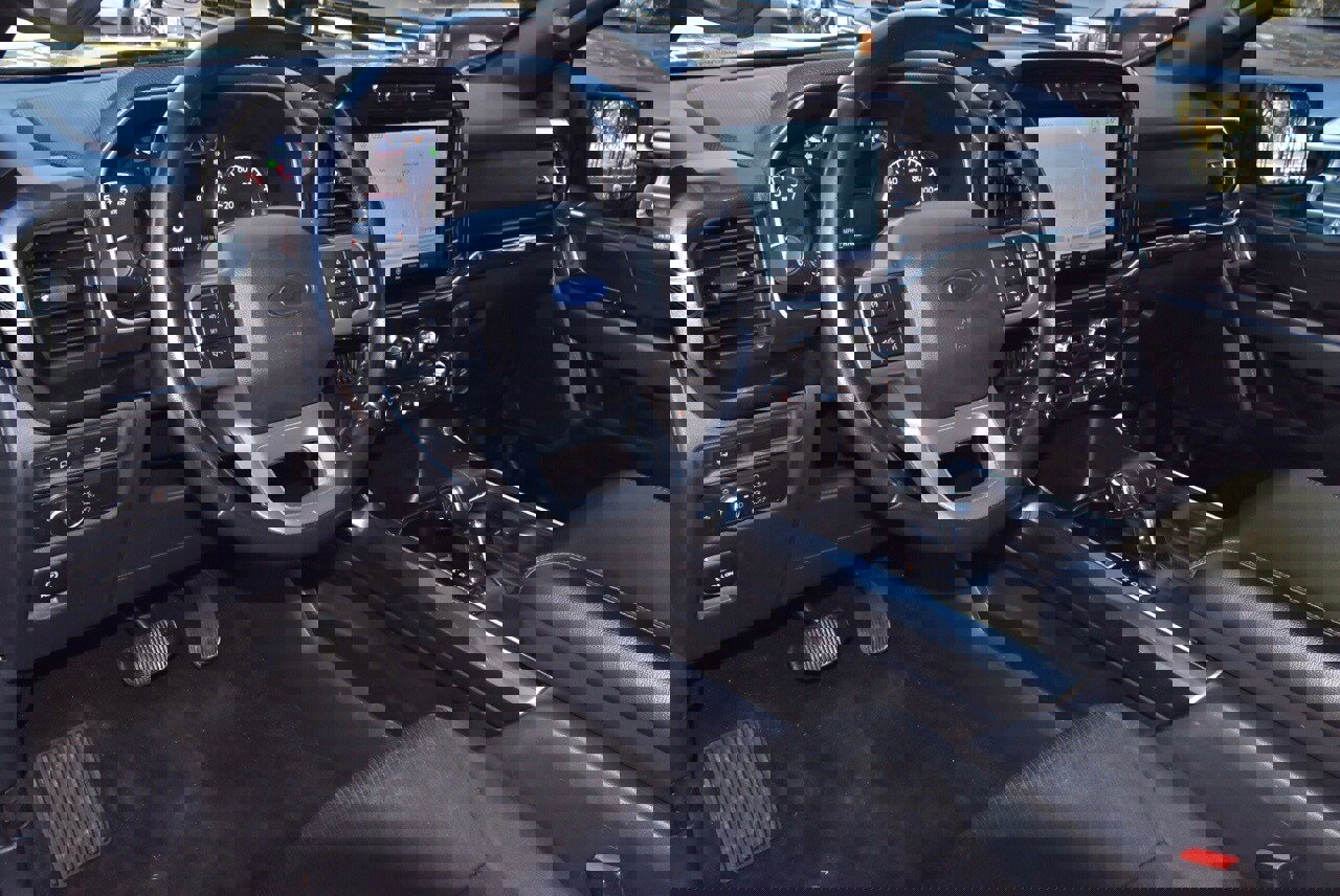 Certified 2022 Ford F150 XLT w/ Equipment Group 302A High image 33