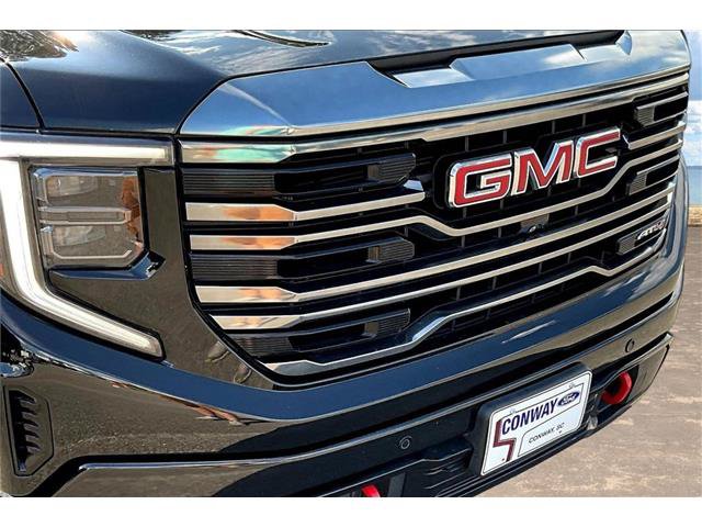 Used 2023 GMC Sierra 1500 AT4 w/ Technology Package AWD/4WD image 35