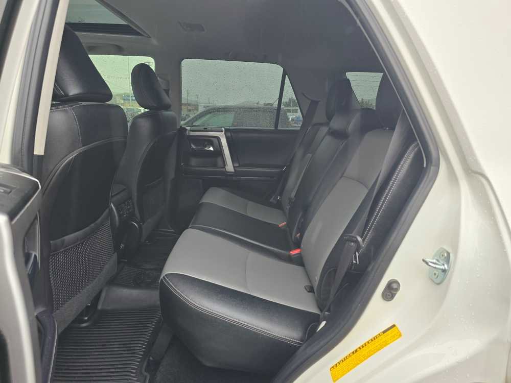 Used 2022 Toyota 4Runner SR5 Premium image 16