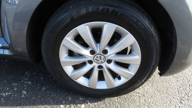 Used 2019 Volkswagen Beetle 2.0T S image 26