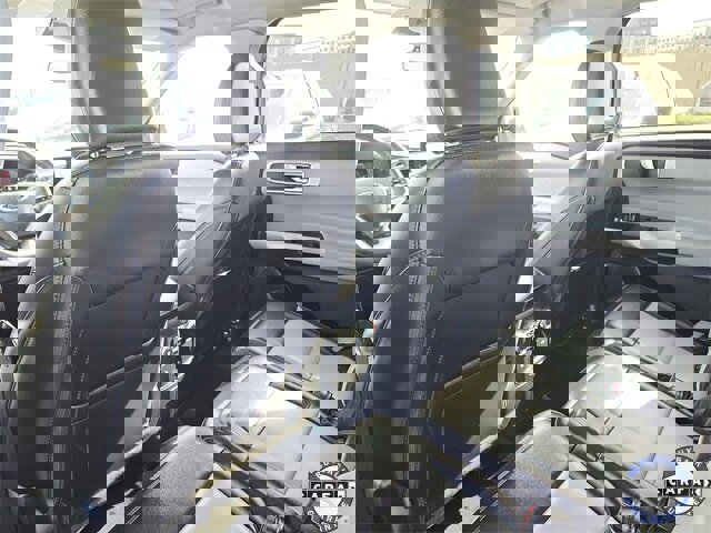 Certified 2022 Ford Explorer XLT w/ Equipment Group 202A image 24