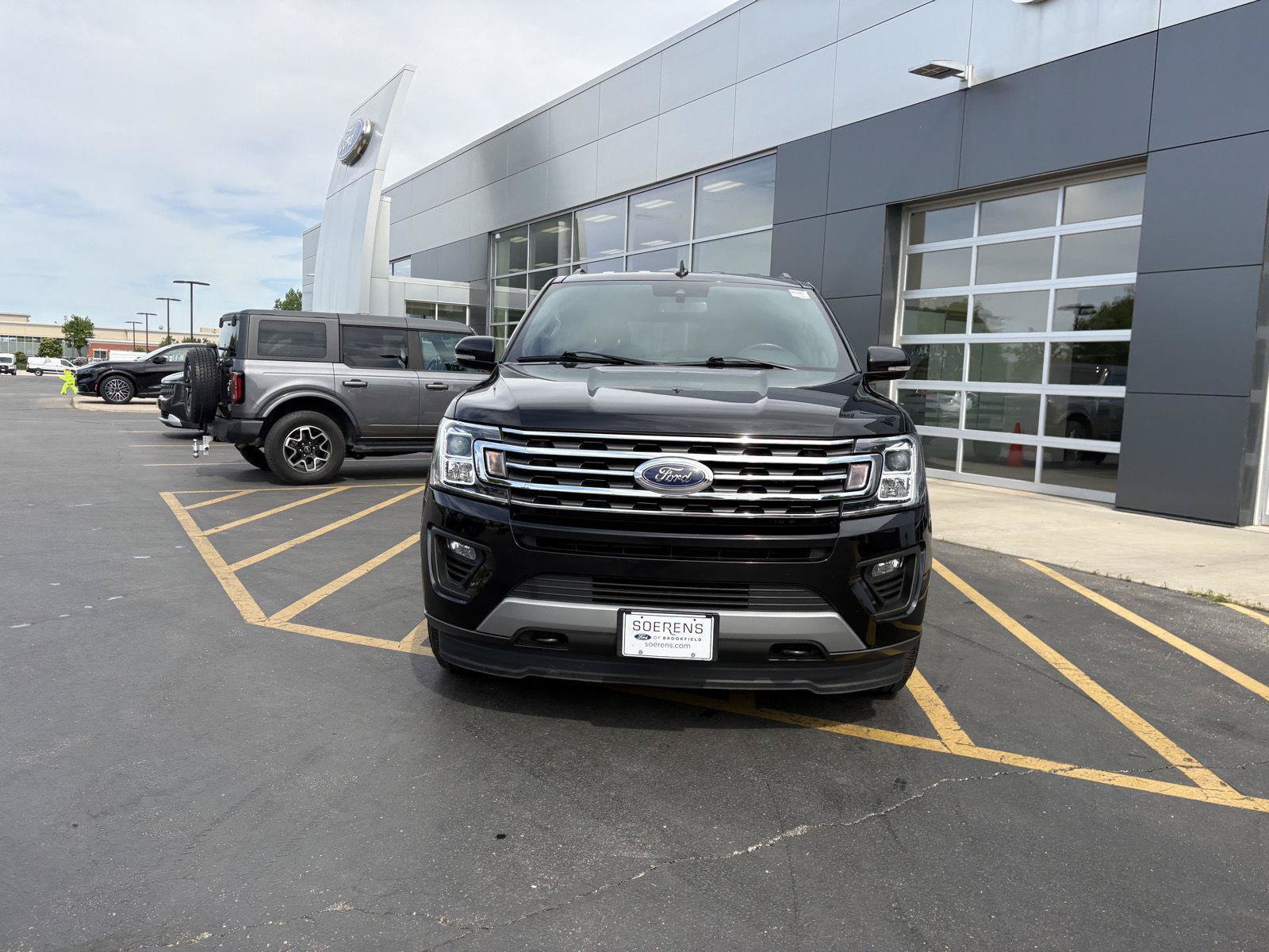 Certified 2021 Ford Expedition XLT AWD/4WD image 2