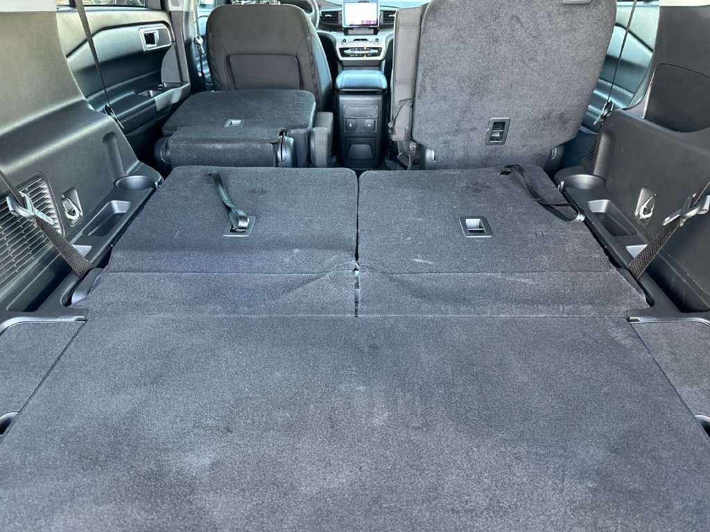 Certified 2023 Ford Explorer XLT RWD image 26