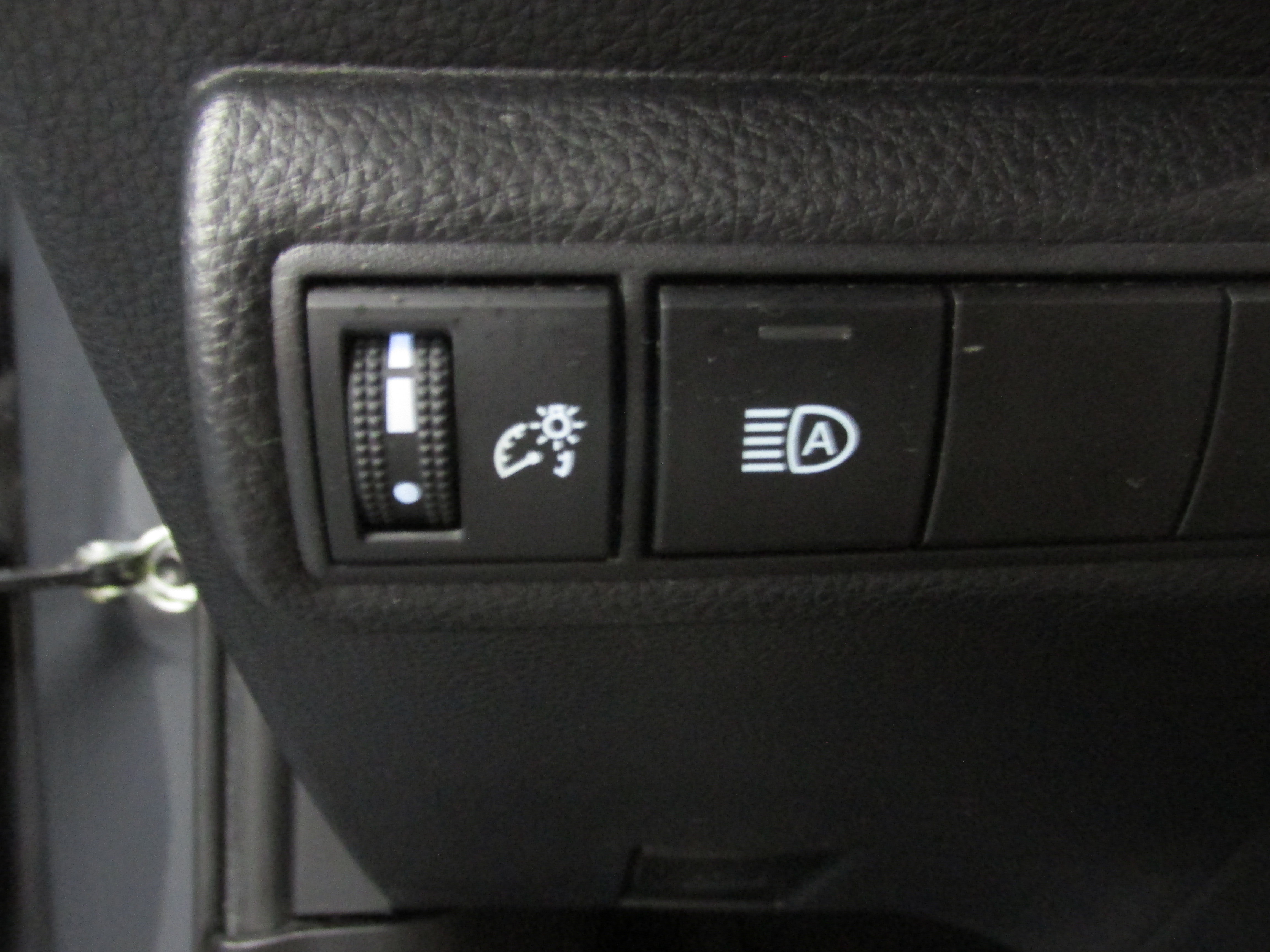 Used 2025 Toyota Corolla LE FWD image 29