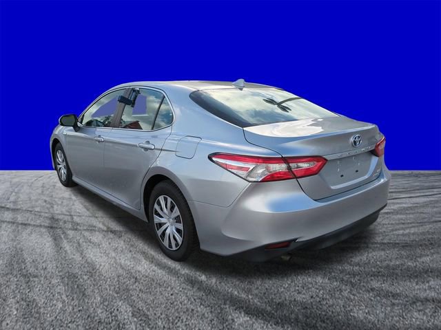 Used 2020 Toyota Camry LE image 3