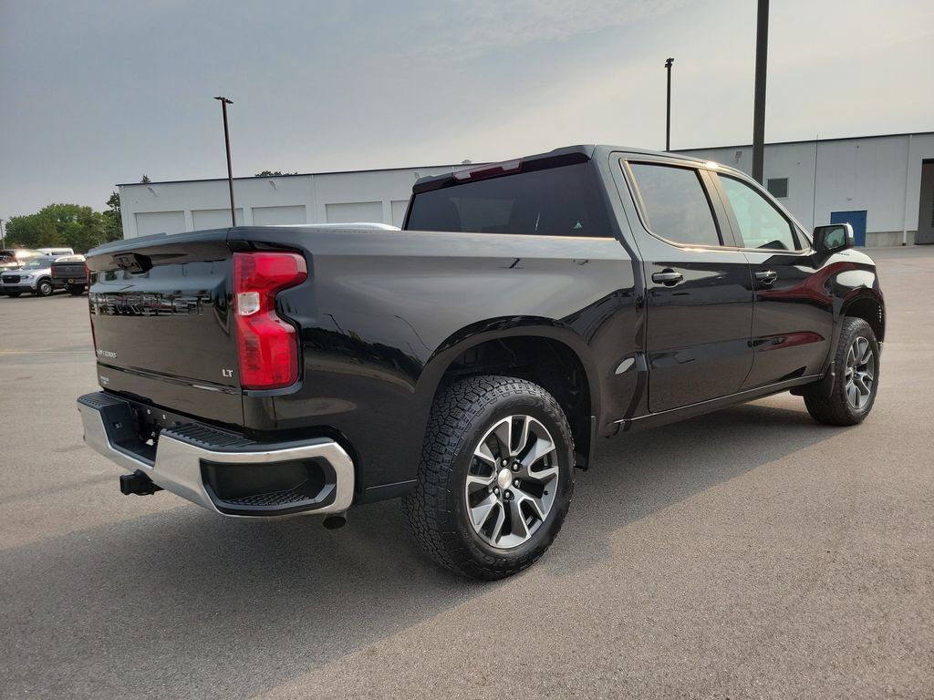 Used 2022 Chevrolet Silverado 1500 LT AWD/4WD image 4