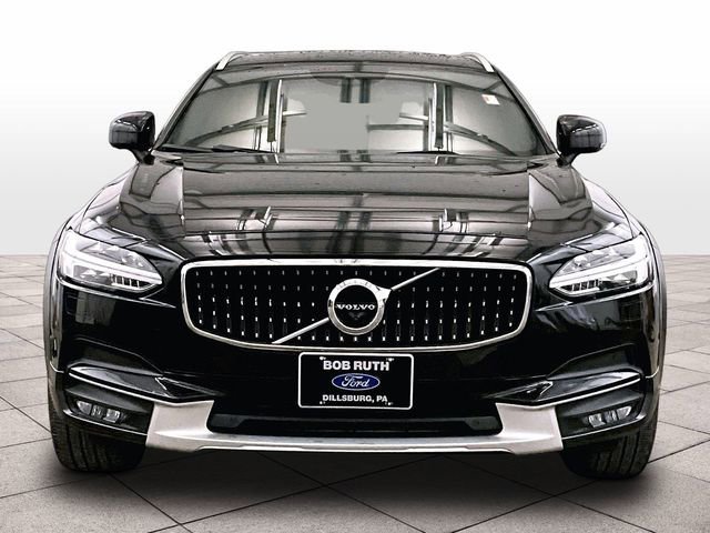 Used 2018 Volvo V90 T5 Cross Country w/ Convenience Package AWD/4WD image 4