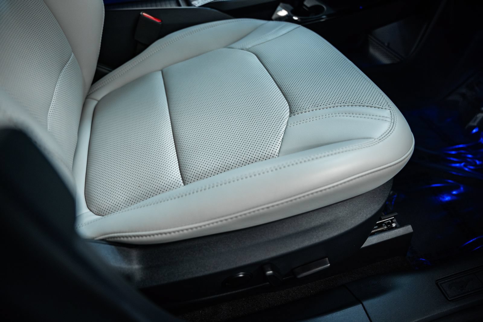 Certified 2025 Ford Mustang Mach-E Premium AWD/4WD image 35