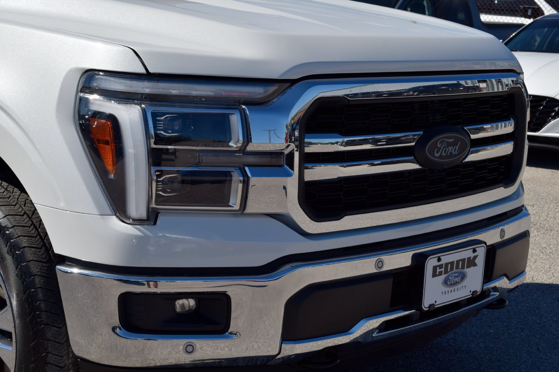 Certified 2025 Ford F150 Lariat w/ Equipment Group 502A High AWD/4WD image 27