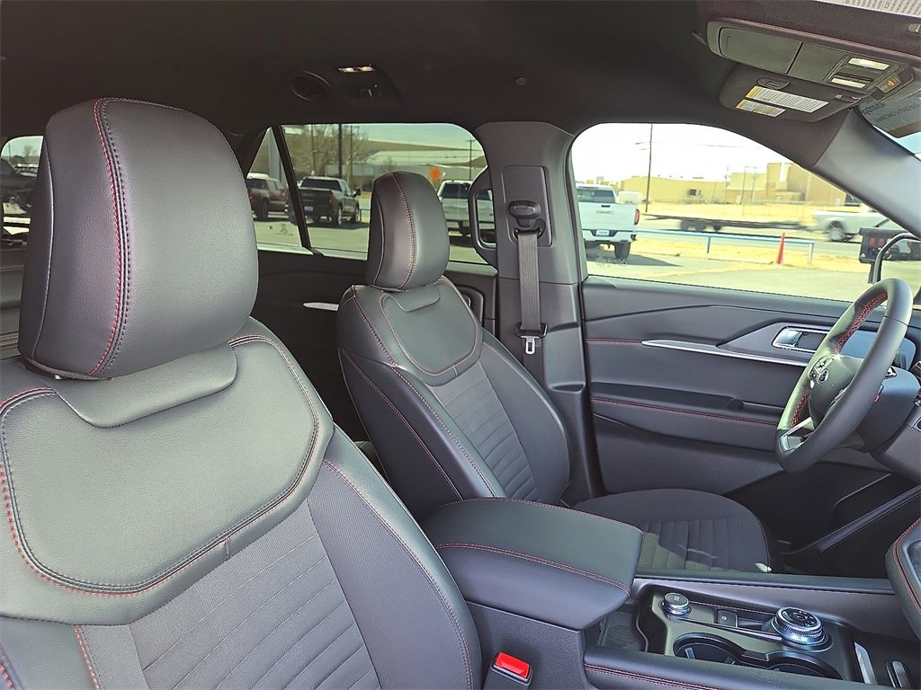 Certified 2025 Ford Explorer ST-Line image 14