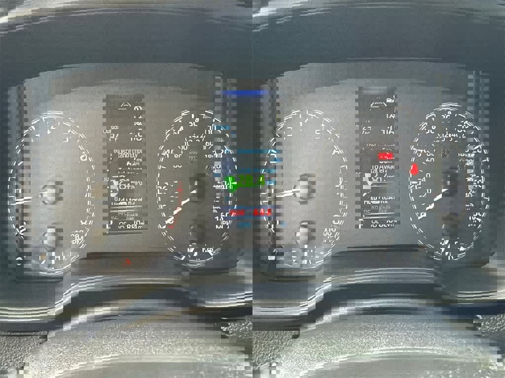 Used 2024 Toyota Corolla Cross LE image 24