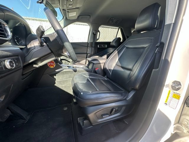 Certified 2023 Ford Explorer XLT w/ Equipment Group 202A RWD image 13