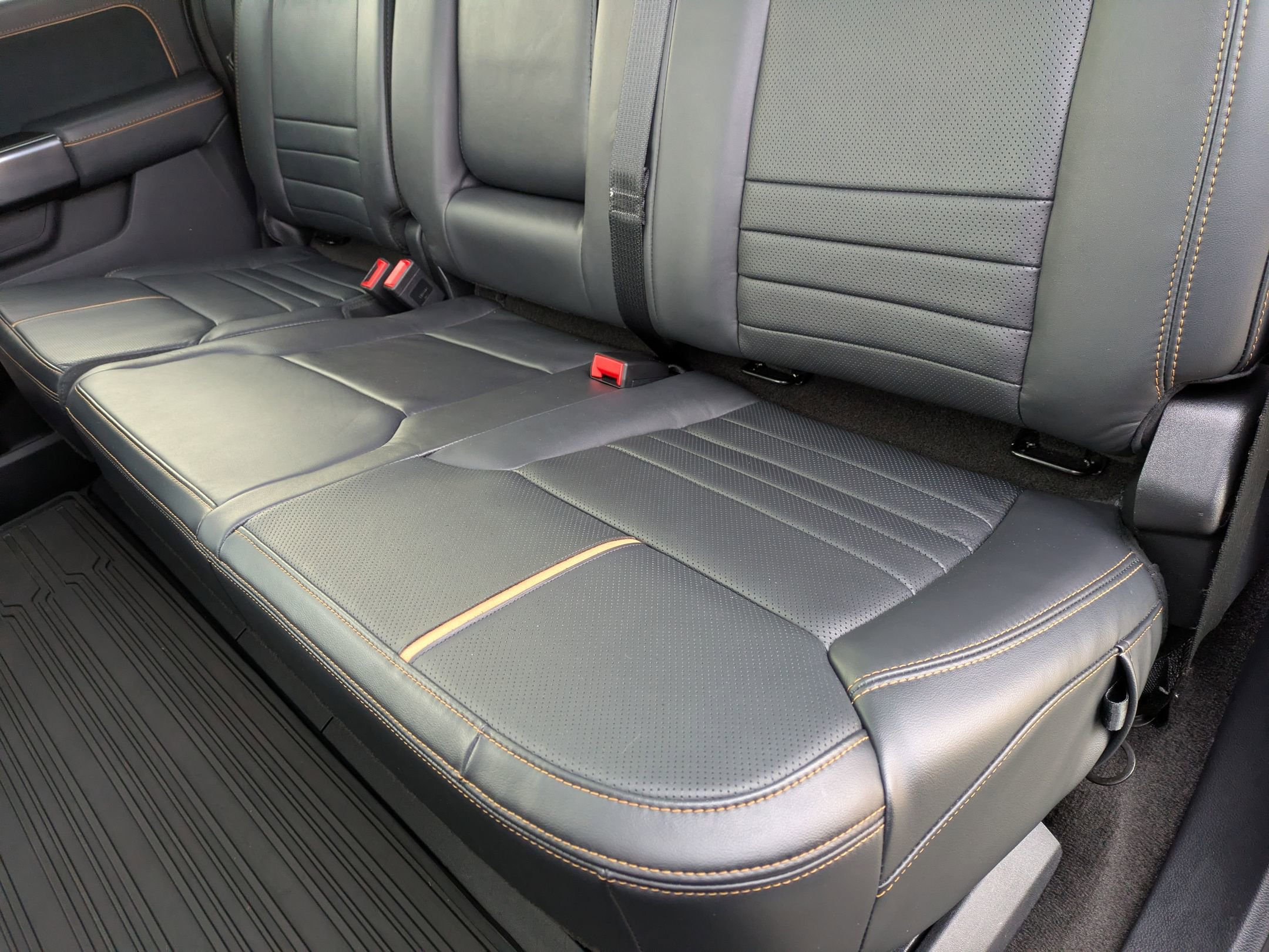 Certified 2022 Ford F150 Platinum w/ Equipment Group 701A High image 32