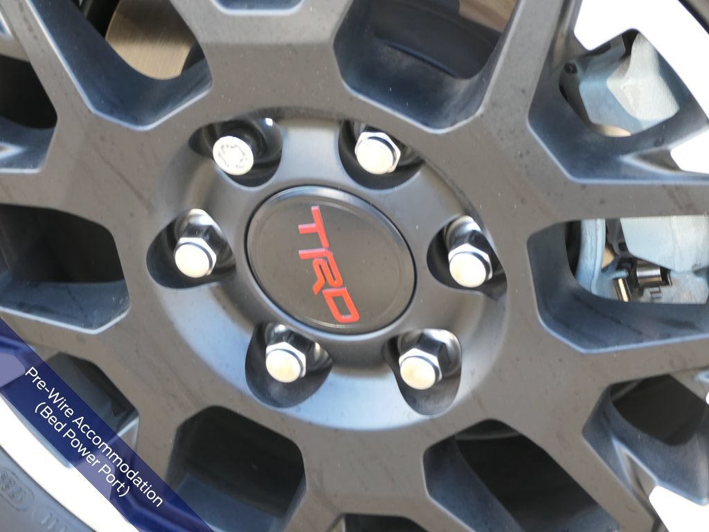 Used 2025 Toyota Tacoma TRD Off-Road AWD/4WD image 12