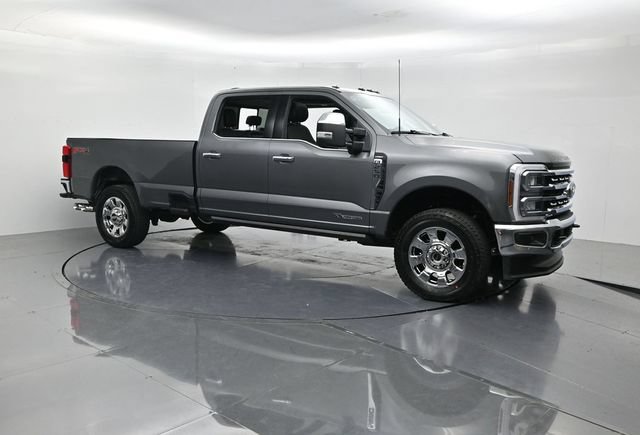 Certified 2025 Ford F250 Lariat w/ Lariat Ultimate Package AWD/4WD image 3
