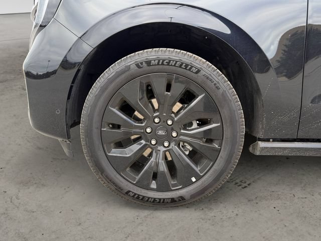 Certified 2025 Ford Expedition Max Platinum w/ Stealth Appearance Package AWD/4WD image 9