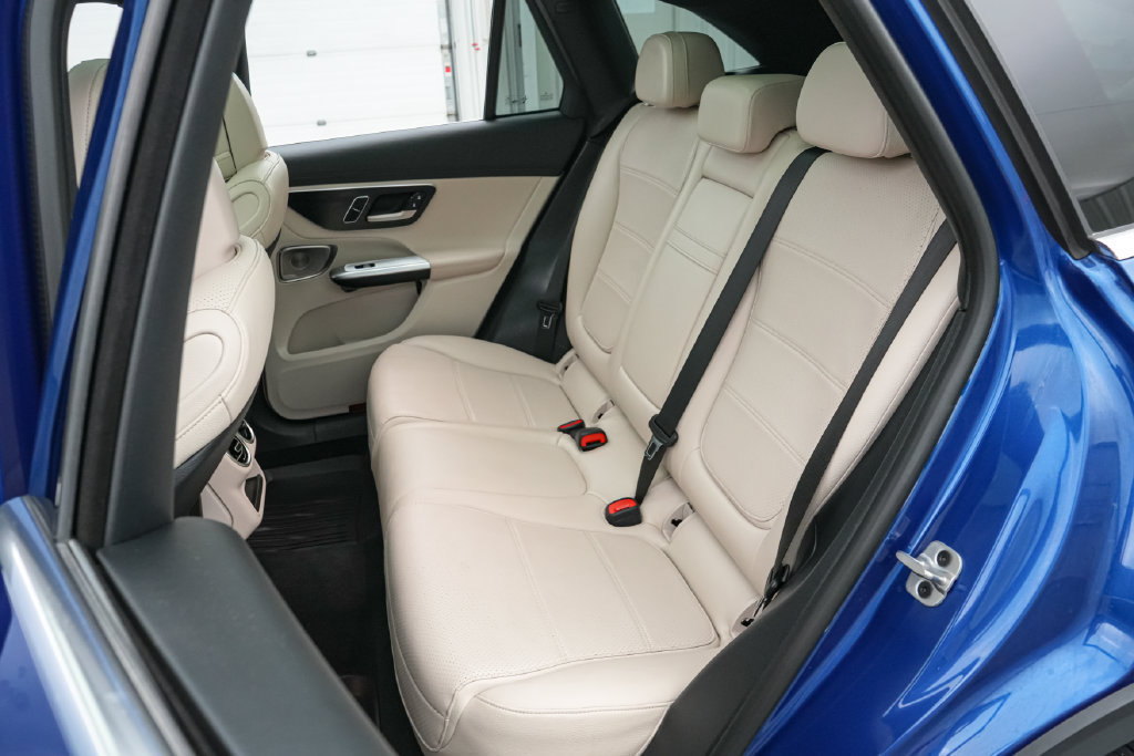 Used 2023 Mercedes-Benz GLC 300 4MATIC image 21