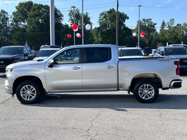 Used 2022 Chevrolet Silverado 1500 LT AWD/4WD image 4