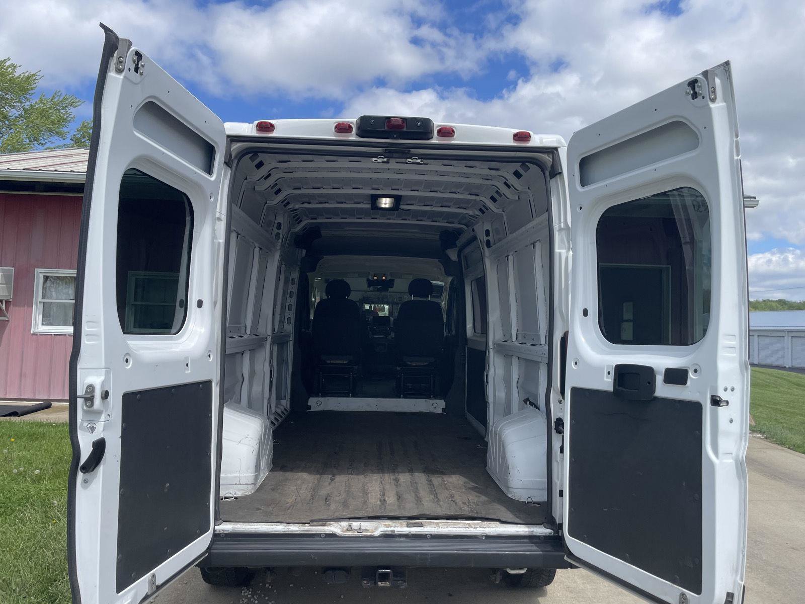 Used 2023 RAM ProMaster 2500 w/ Premium Appearance Group FWD image 23