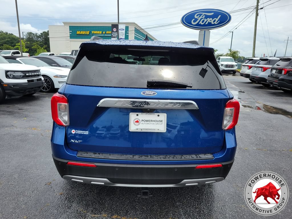 Certified 2021 Ford Explorer XLT w/ Equipment Group 202A RWD image 4