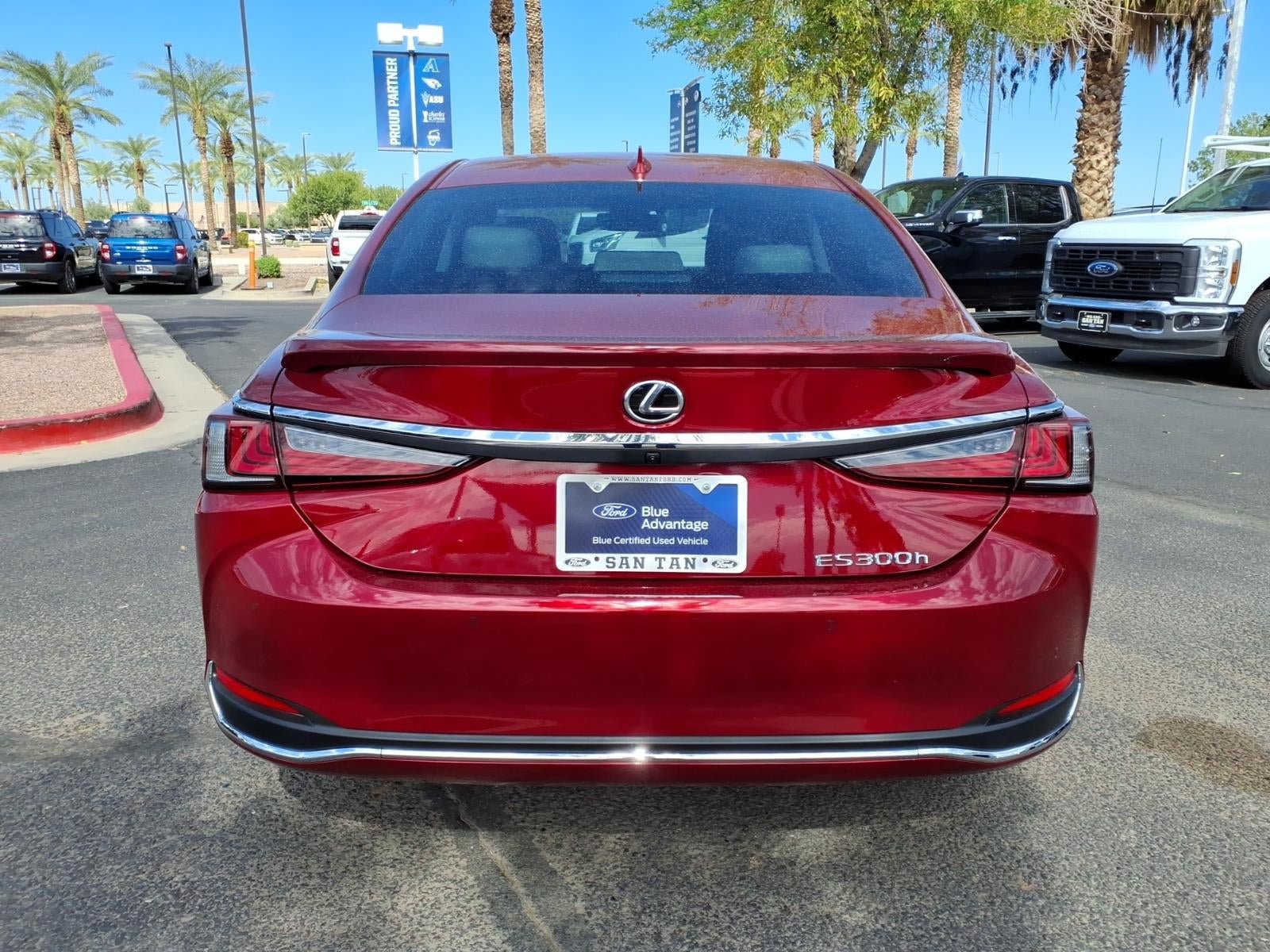Used 2025 Lexus ES 300h w/ Premium Package FWD image 5