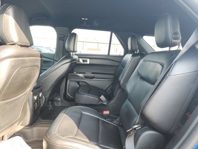 Certified 2020 Ford Explorer XLT w/ Equipment Group 202A AWD/4WD image 24