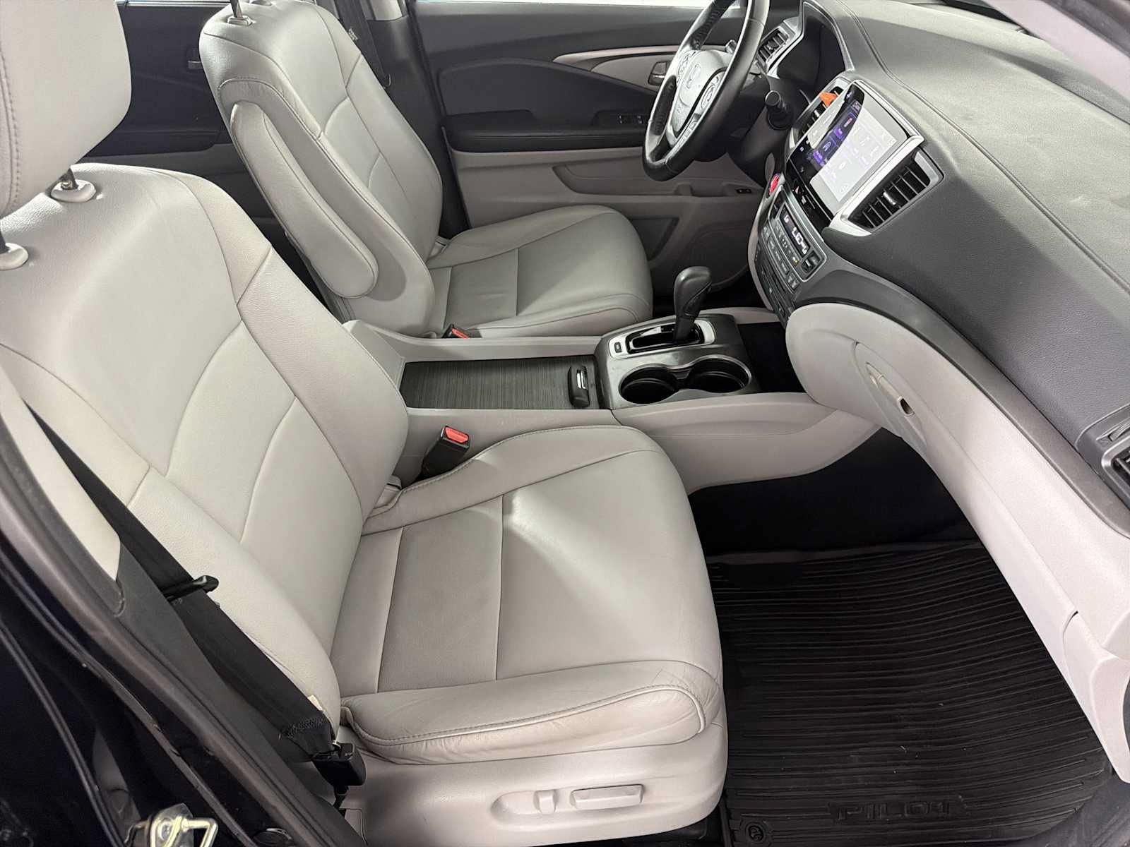 Used 2017 Nissan Titan SL RWD image 42