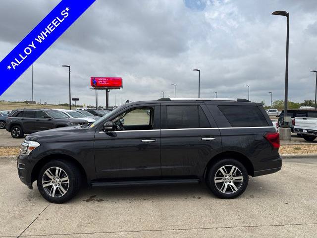 Certified 2024 Ford Expedition Limited RWD image 3