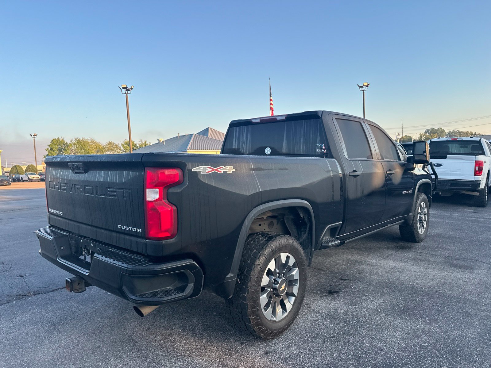 Used 2021 Chevrolet Silverado 2500 Custom w/ Custom Value Package AWD/4WD image 5