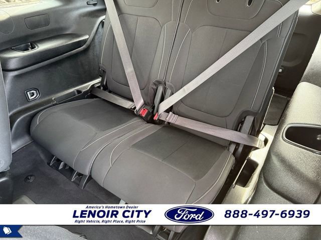 Used 2023 Jeep Grand Cherokee L Laredo image 12