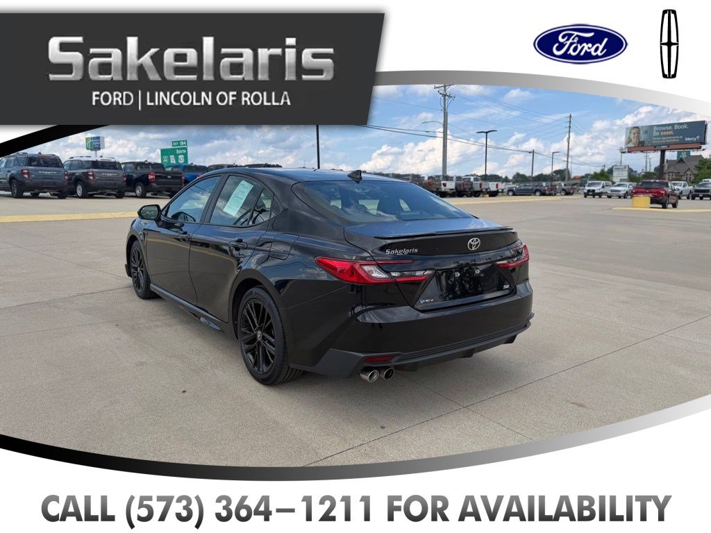 Used 2025 Toyota Camry SE FWD image 7
