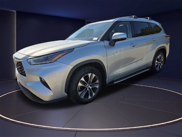 Used 2021 Toyota Highlander XLE FWD image 8