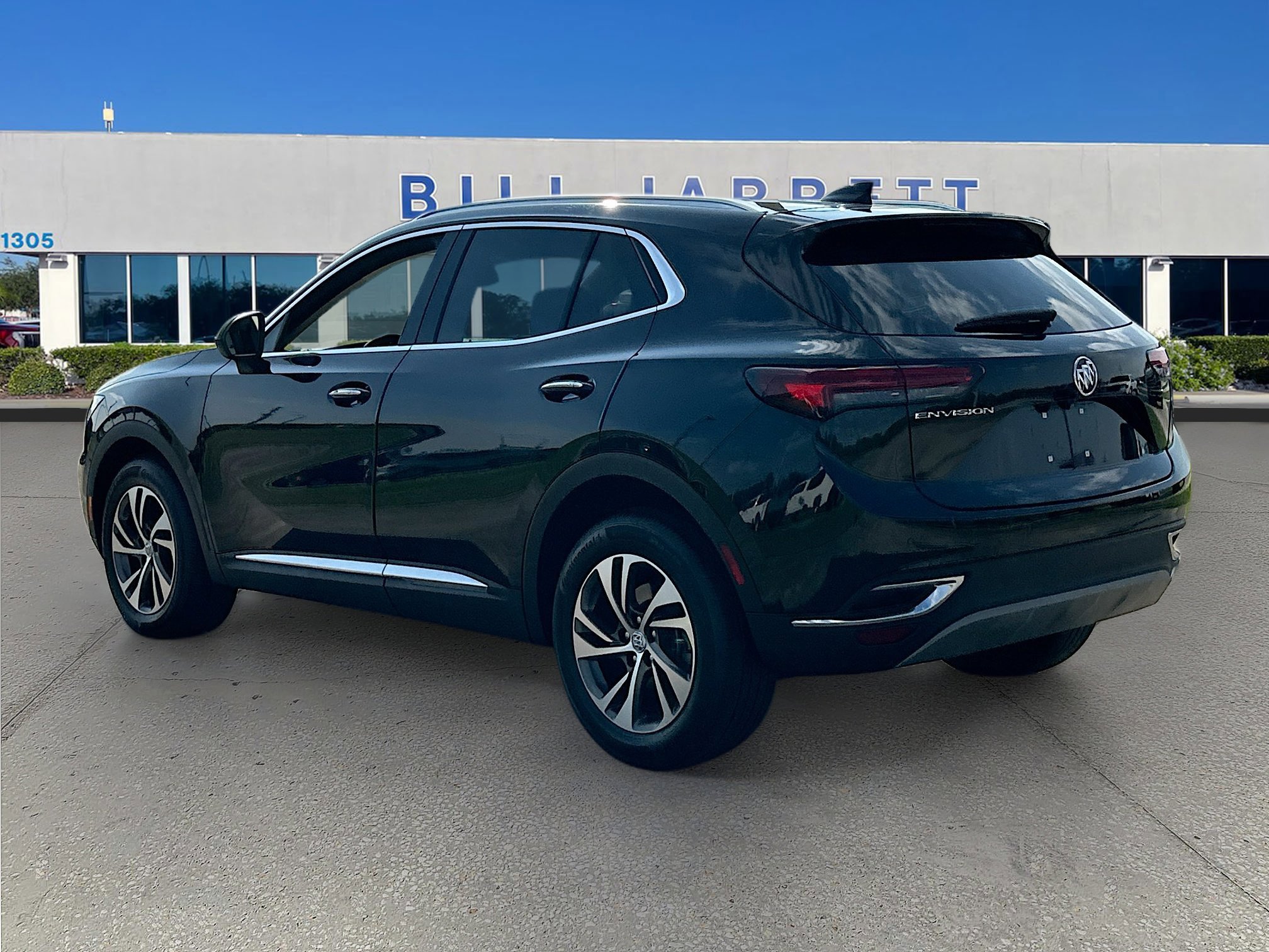 Used 2023 Buick Envision Essence image 3