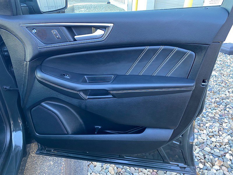 Certified 2022 Ford Edge ST w/ Equipment Group 401A image 29