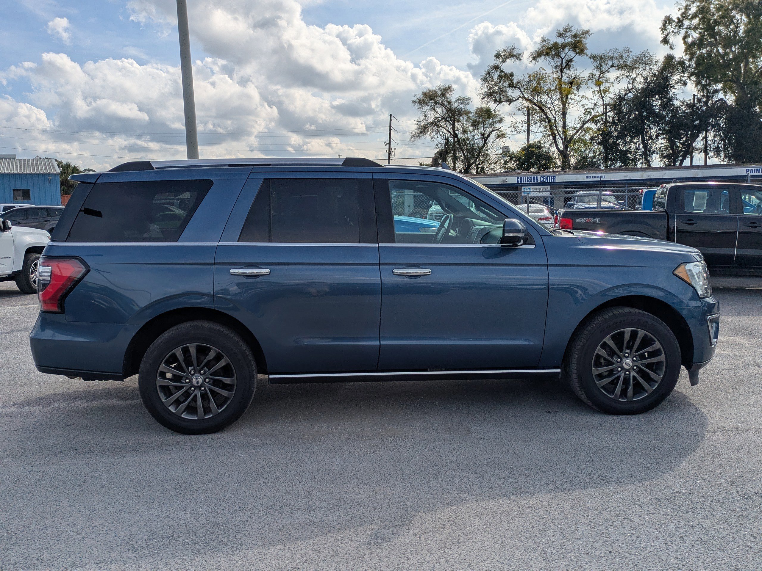 Certified 2020 Ford Expedition Limited image 7