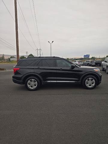 Certified 2023 Ford Explorer XLT w/ Equipment Group 202A AWD/4WD image 2