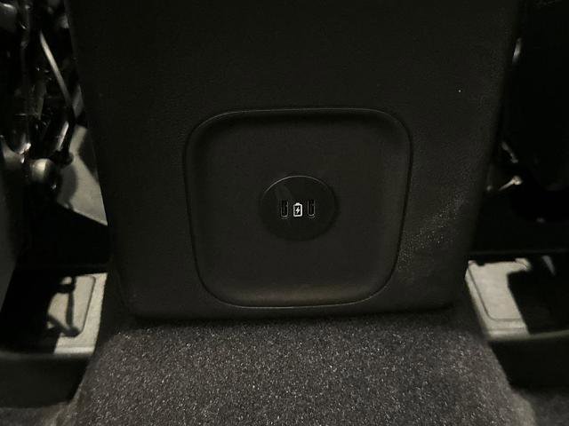 Certified 2025 Ford Escape SE w/ PHEV Premium Package image 30