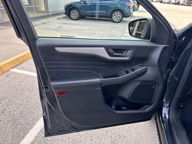 Certified 2022 Ford Escape SE w/ Cold Weather Package image 34