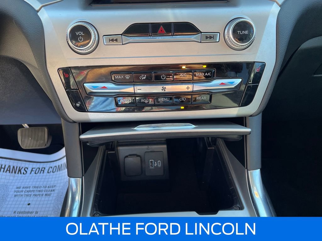 Certified 2022 Ford Explorer XLT w/ Equipment Group 202A image 16