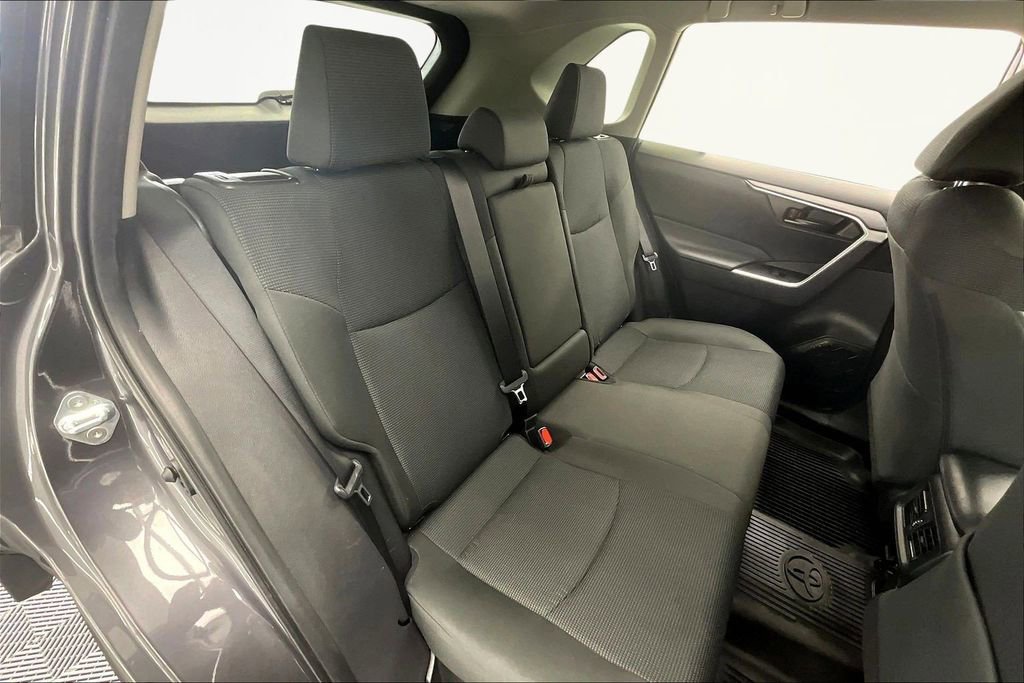 Used 2024 Toyota RAV4 LE image 27