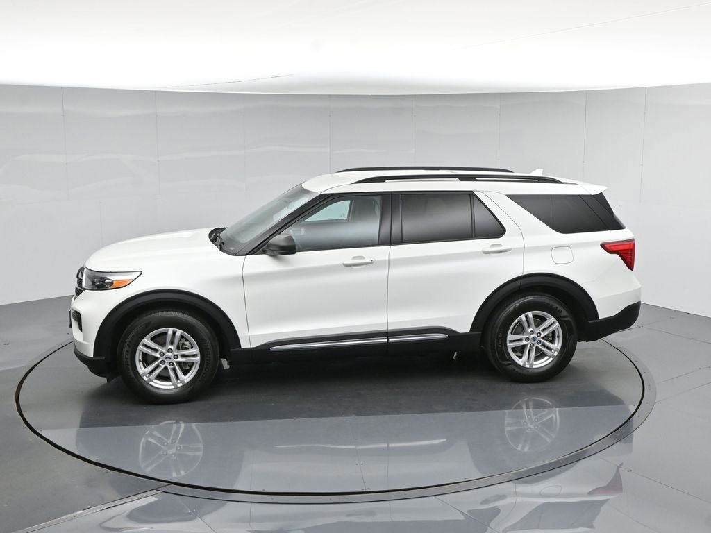 Certified 2023 Ford Explorer XLT RWD image 47