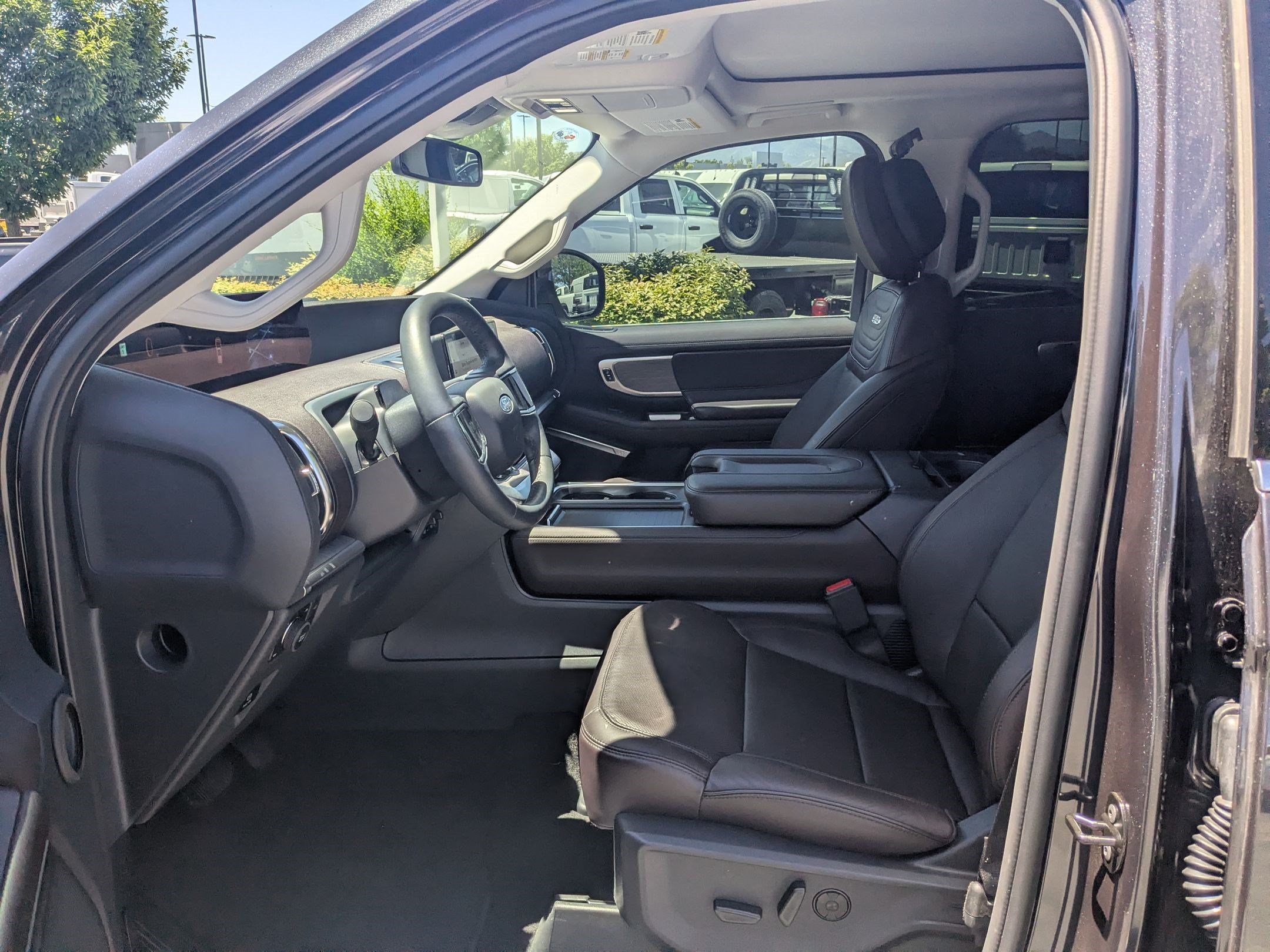 Certified 2026 Ford Expedition Max Platinum w/ Platinum Ultimate Package AWD/4WD image 29