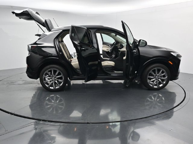 Used 2025 Buick Encore GX Avenir AWD/4WD image 40