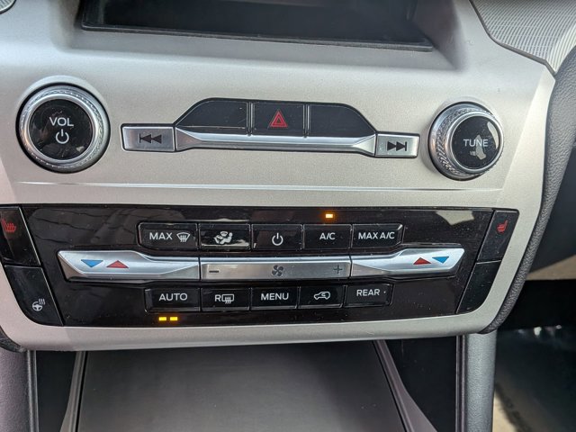 Certified 2022 Ford Explorer XLT w/ Equipment Group 202A image 25