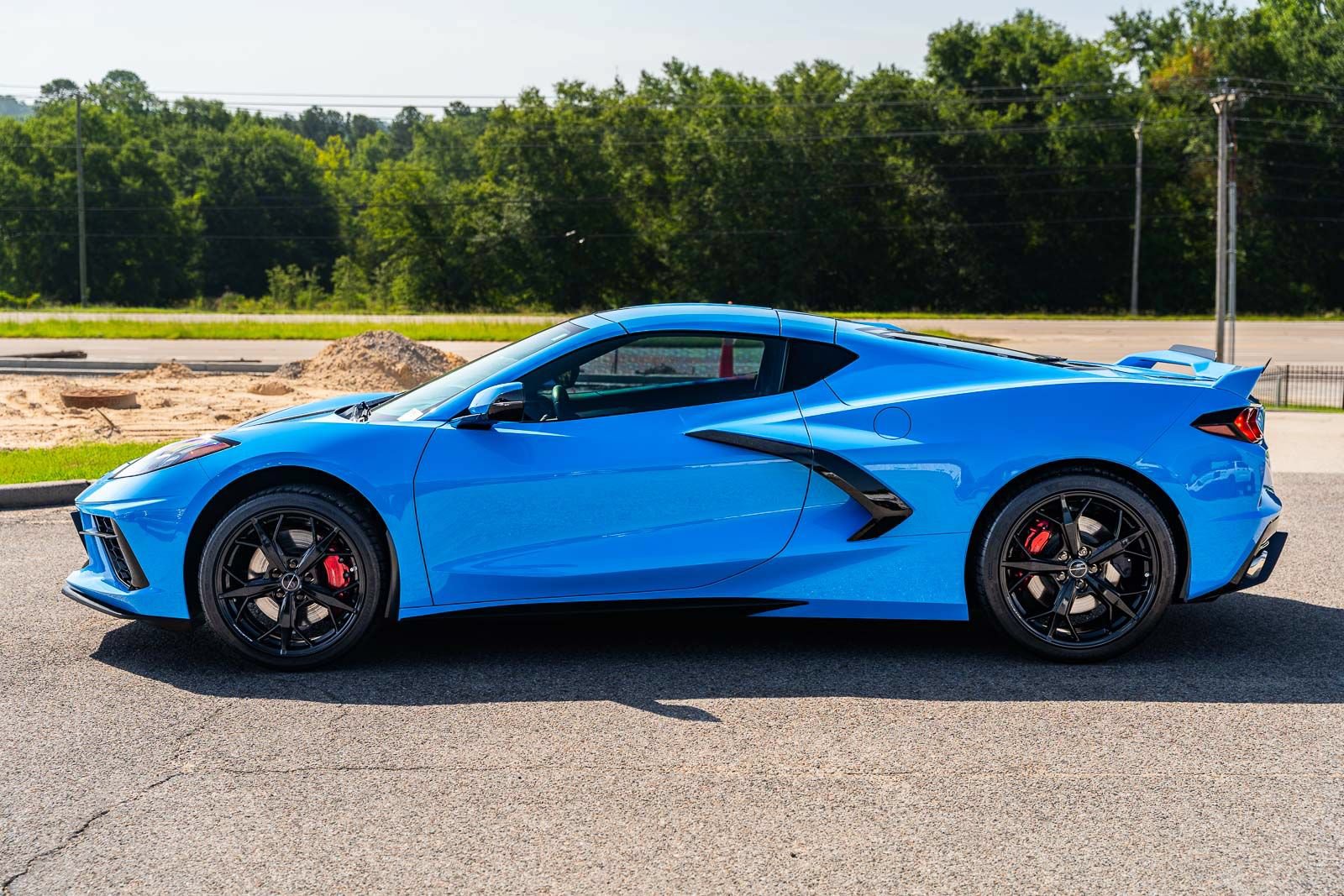 Used 2022 Chevrolet Corvette Stingray Premium Cpe w/ Z51 Performance Package RWD image 4