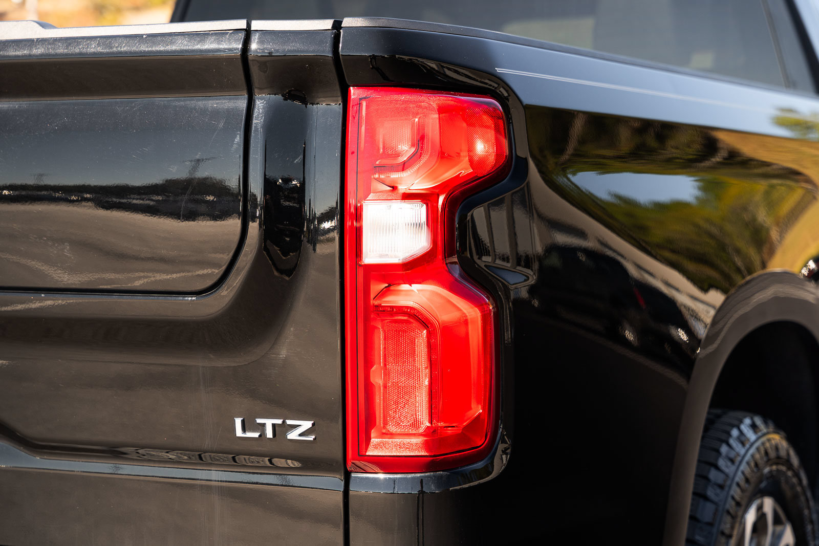 Used 2022 Chevrolet Silverado 1500 LTZ w/ Max Trailering Package RWD image 14