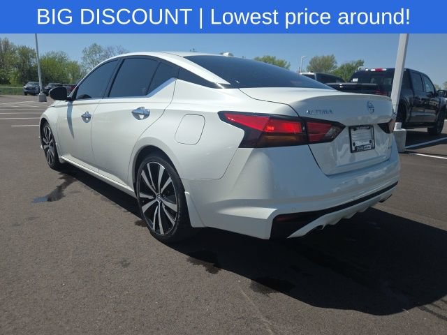 Used 2020 Nissan Altima 2.0 Platinum FWD image 13