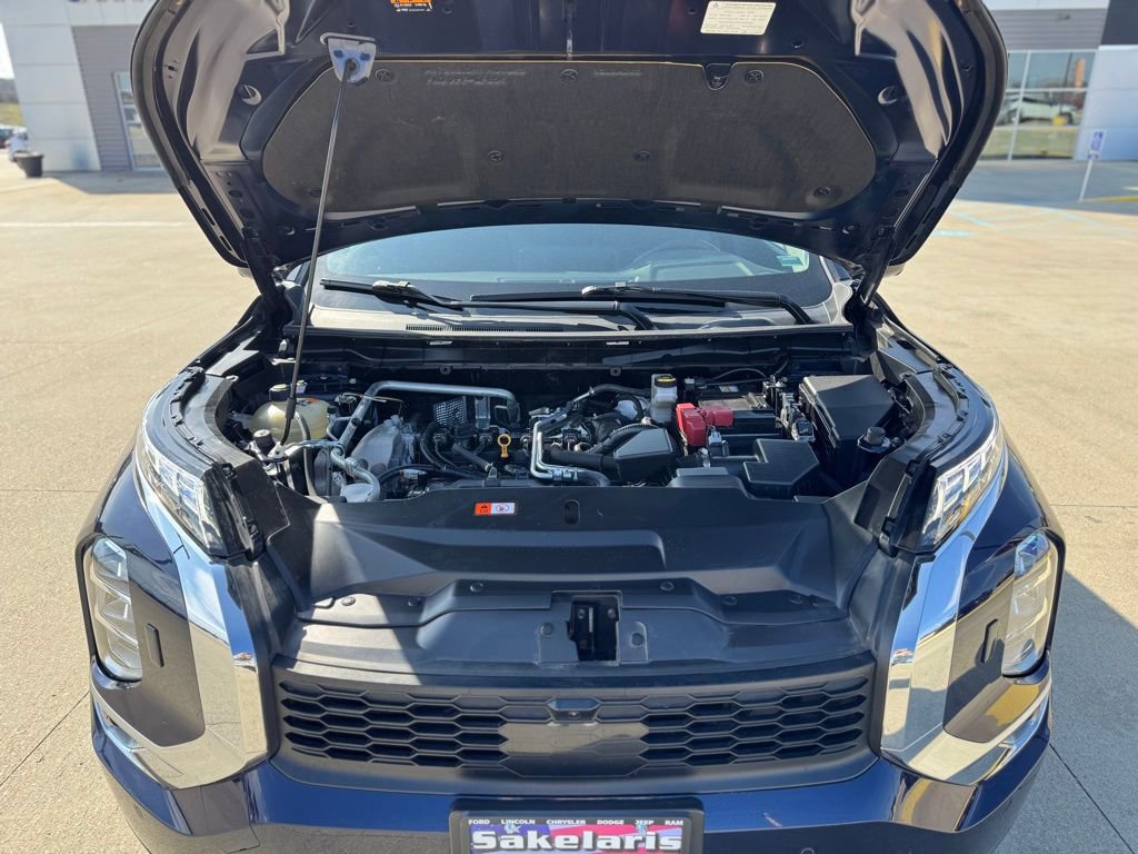 Used 2024 Mitsubishi Outlander SE image 40